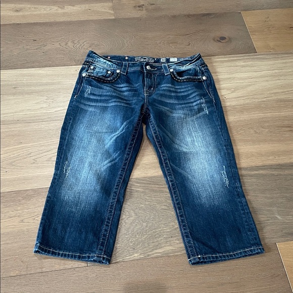 Miss Me The Easy Crop Jeans Size 30 Rhinestones Bling Jeans - Picture 3 of 13